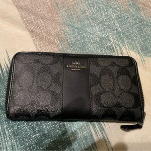 Used Coach wallet